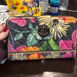 Vera Bradley jazzy bloom flower 🌸 🌺 turn lock wallet new with tags